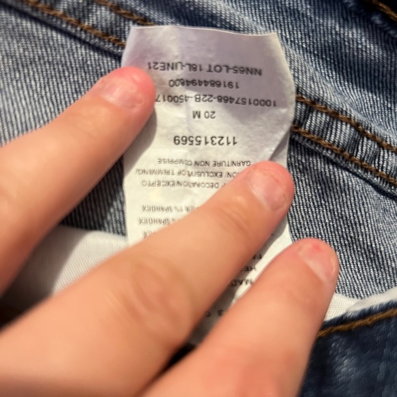 Lee capris - Picture 3 of 3